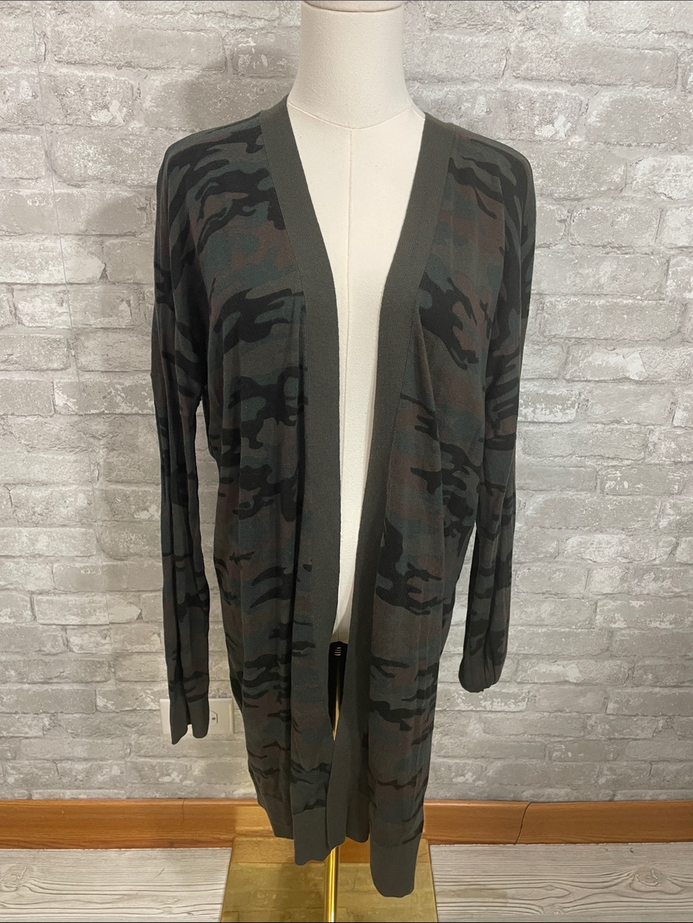 Sanctuary Olive & Black Camouflage Open-Front Women's Cardigan